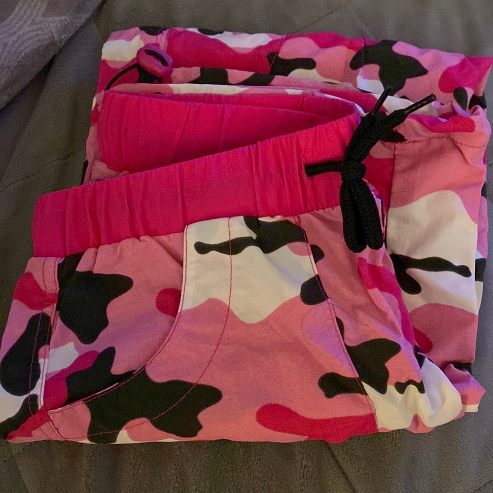 Zumba Pants Size 12 Pink Camo Athleisure Workout Active Cargo Pockets Dance